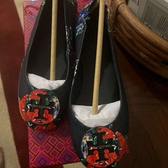 Tory Burch Shoes - Tory Burch Minnie Traveler